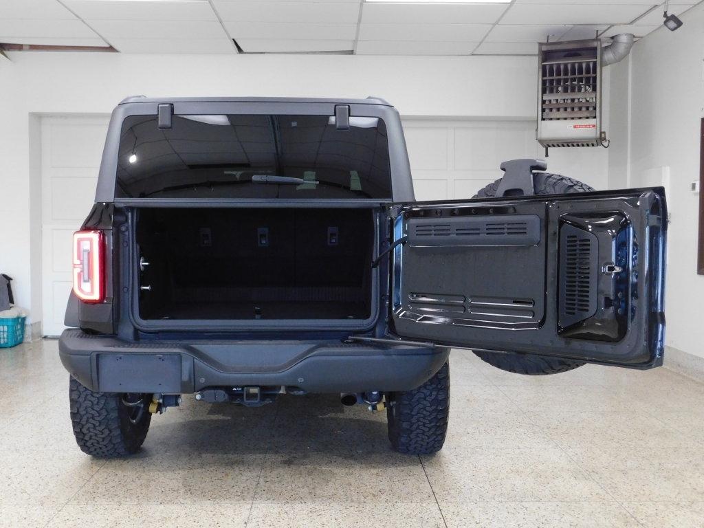 Ford Bronco Base 4-Door w/Advanced 2023