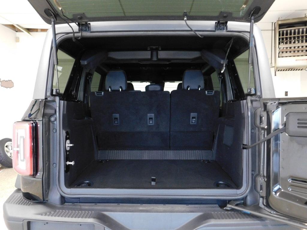 Ford Bronco Base 4-Door w/Advanced 2023