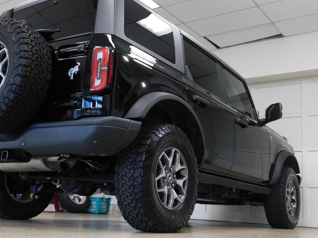 Ford Bronco Base 4-Door w/Advanced 2023