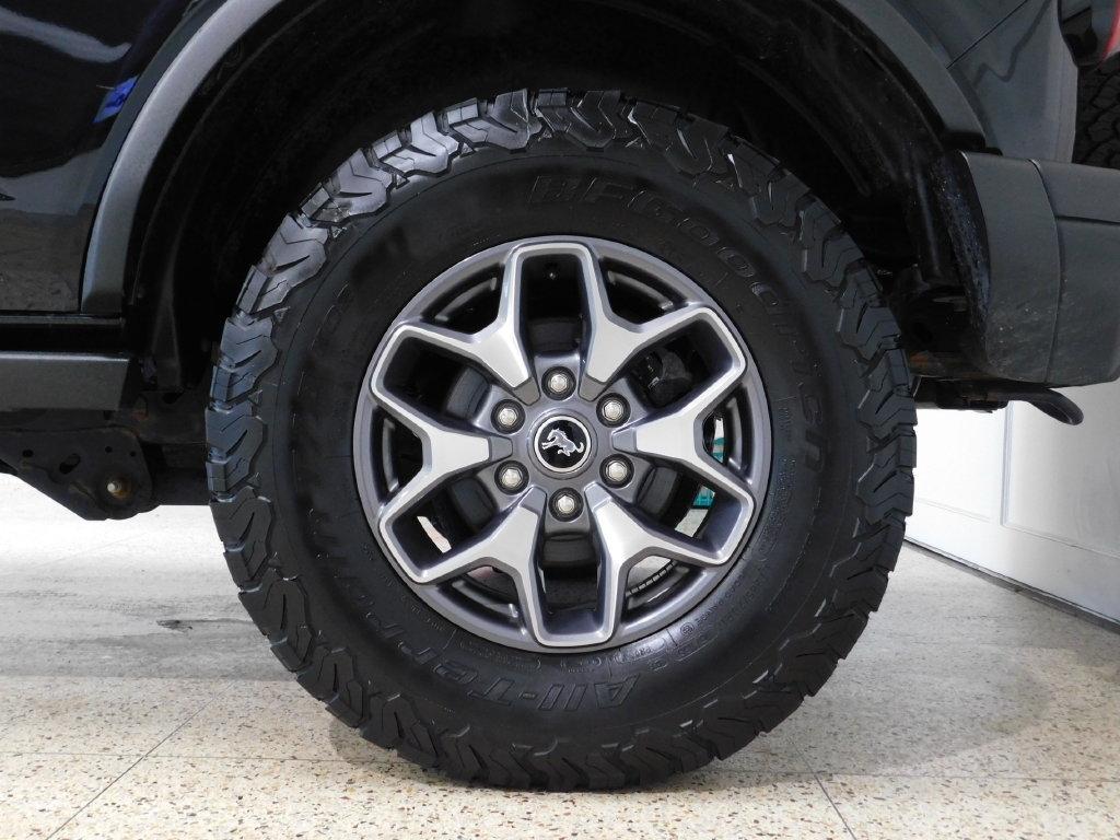 Ford Bronco Base 4-Door w/Advanced 2023