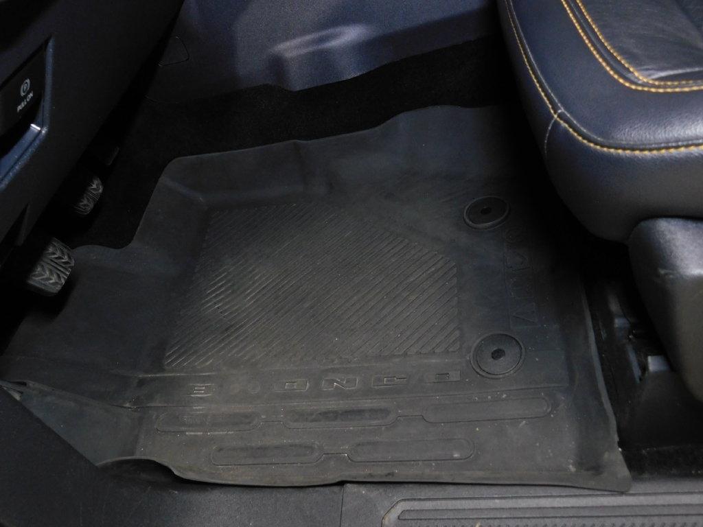 Ford Bronco Base 4-Door w/Advanced 2022