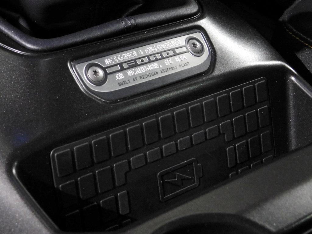 Ford Bronco Base 4-Door w/Advanced 2022