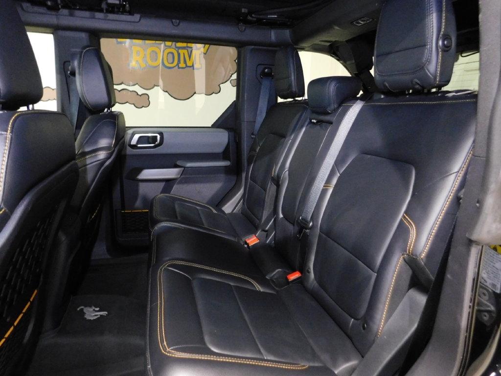 Ford Bronco Base 4-Door w/Advanced 2022