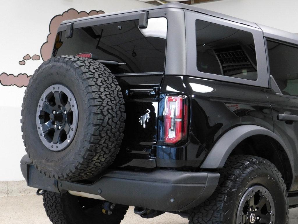Ford Bronco Base 4-Door w/Advanced 2022