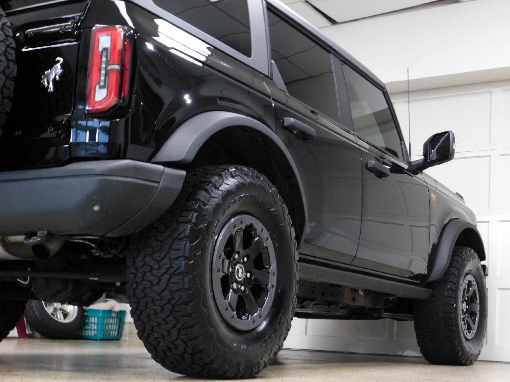 Ford Bronco Base 4-Door w/Advanced 2022