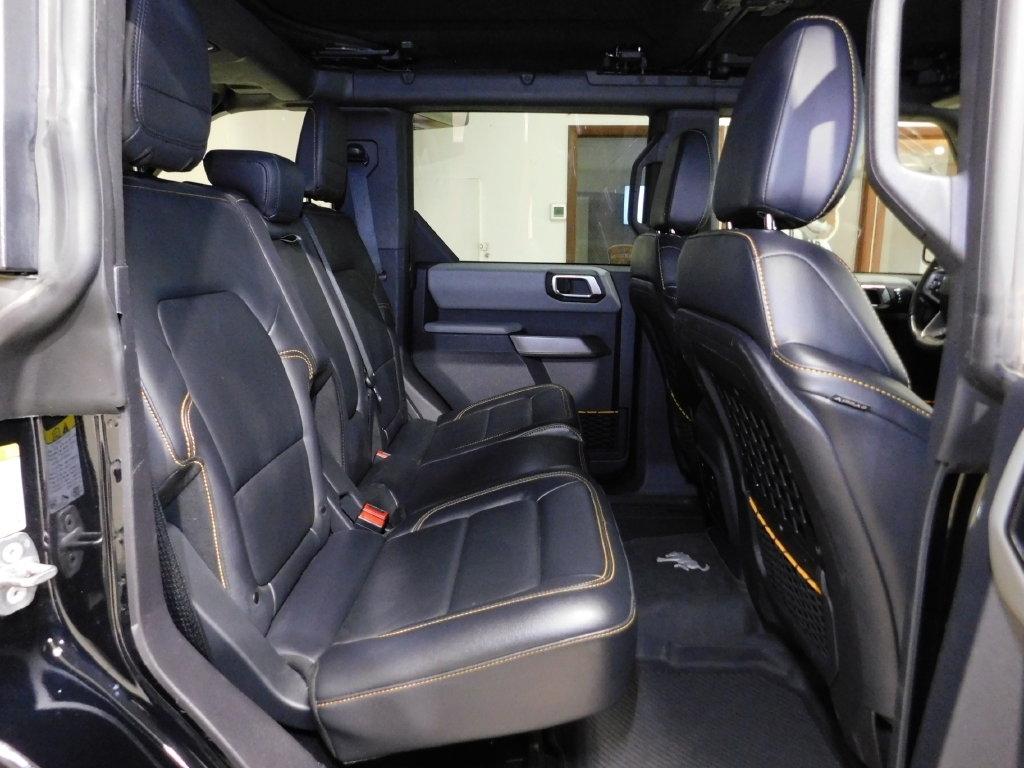 Ford Bronco Base 4-Door w/Advanced 2022