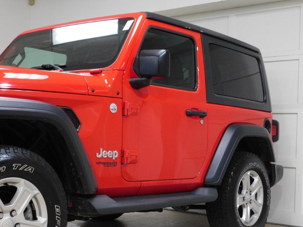 Jeep Wrangler Sport 4WD 2019