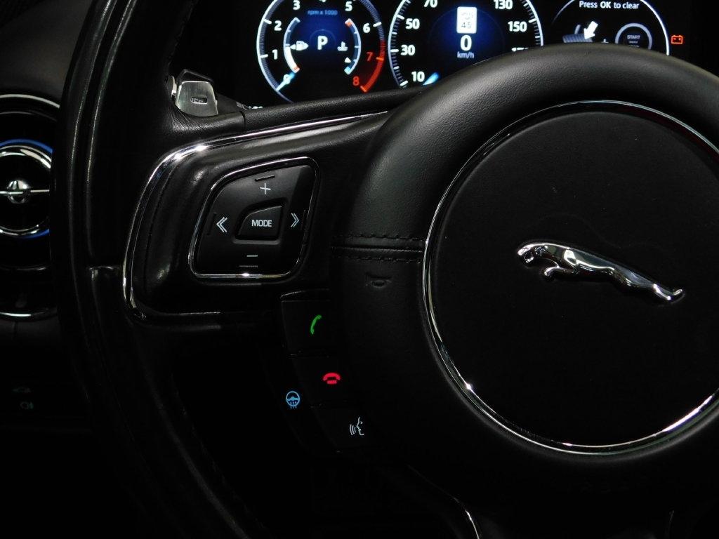 Jaguar XJ  2018
