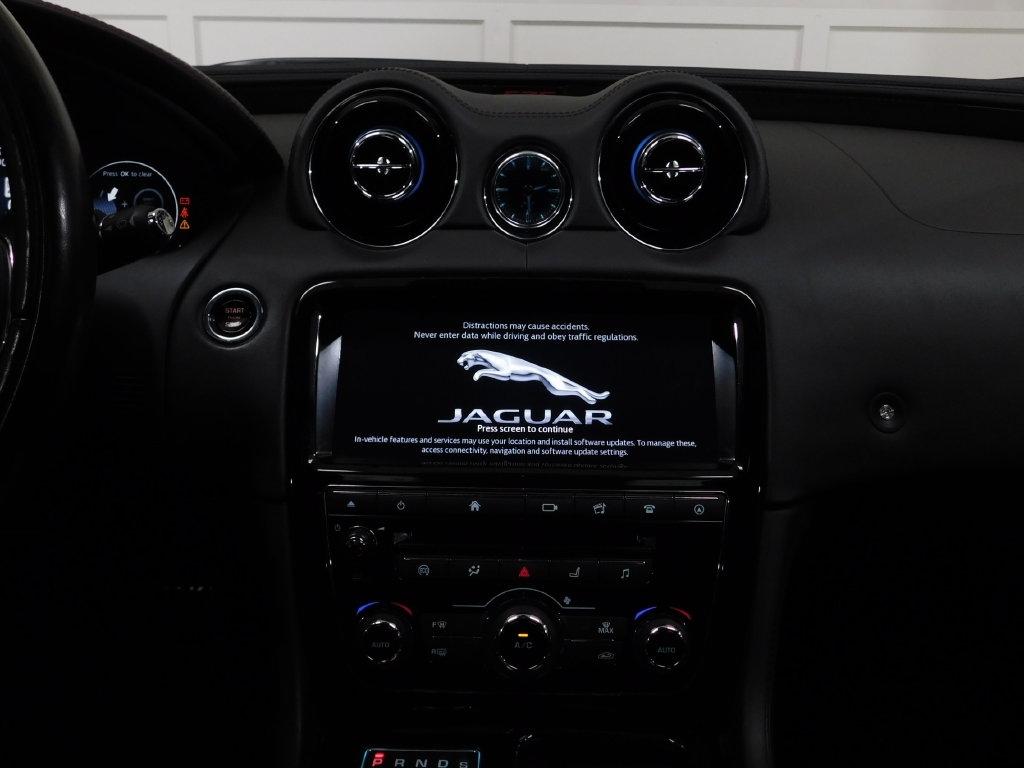 Jaguar XJ  2018