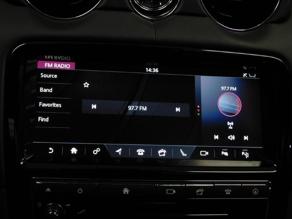 Jaguar XJ  2018