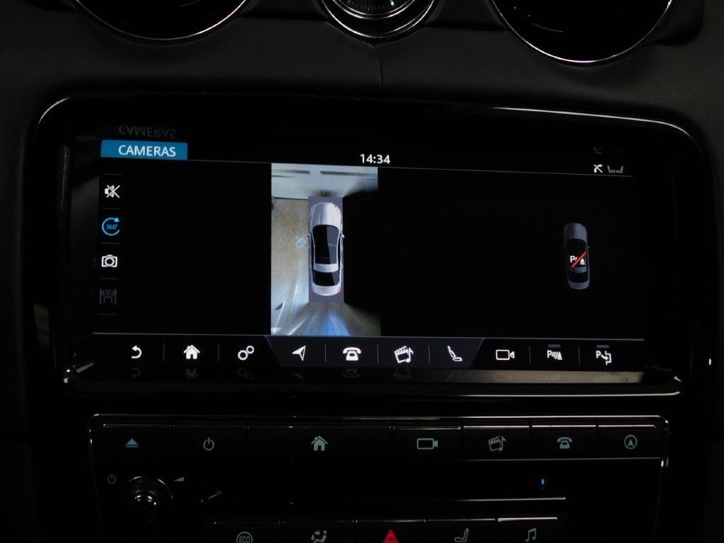 Jaguar XJ  2018