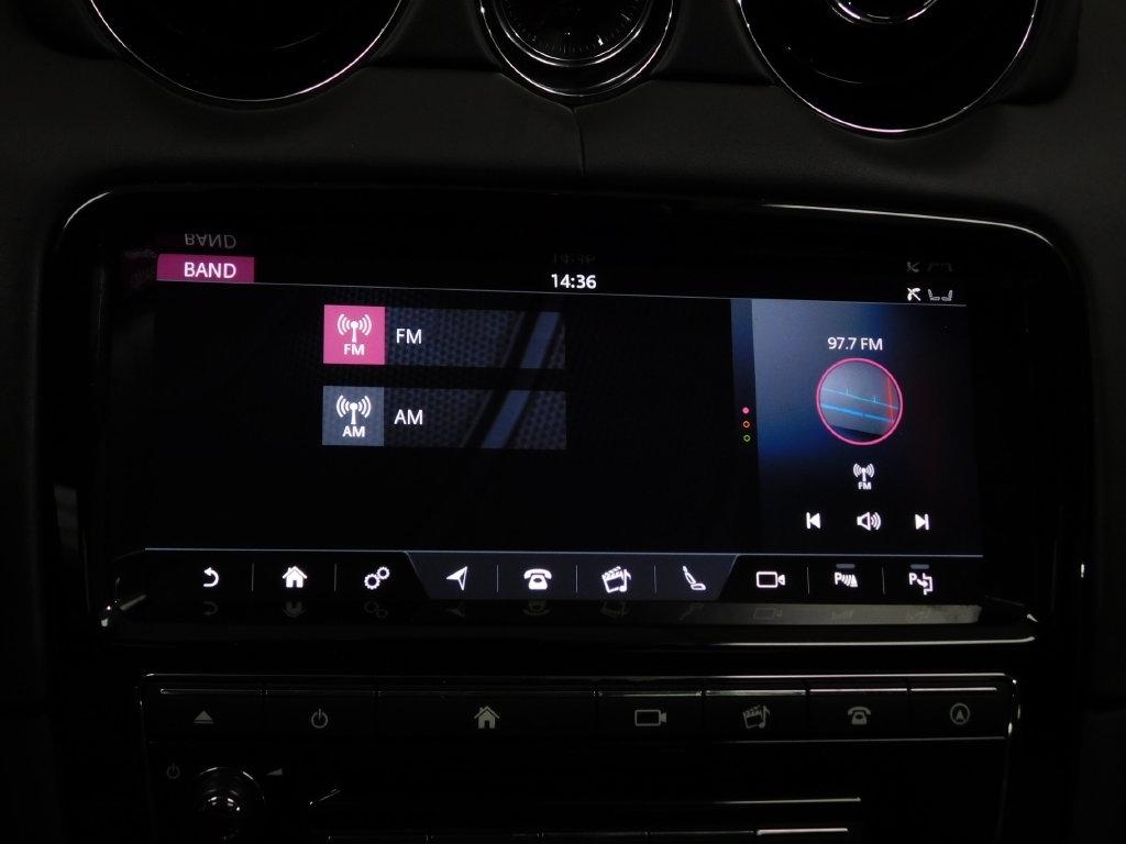 Jaguar XJ  2018