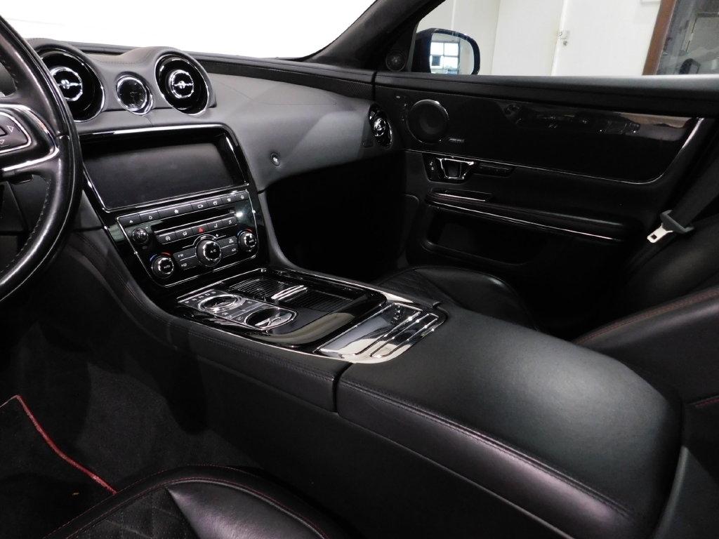 Jaguar XJ  2018