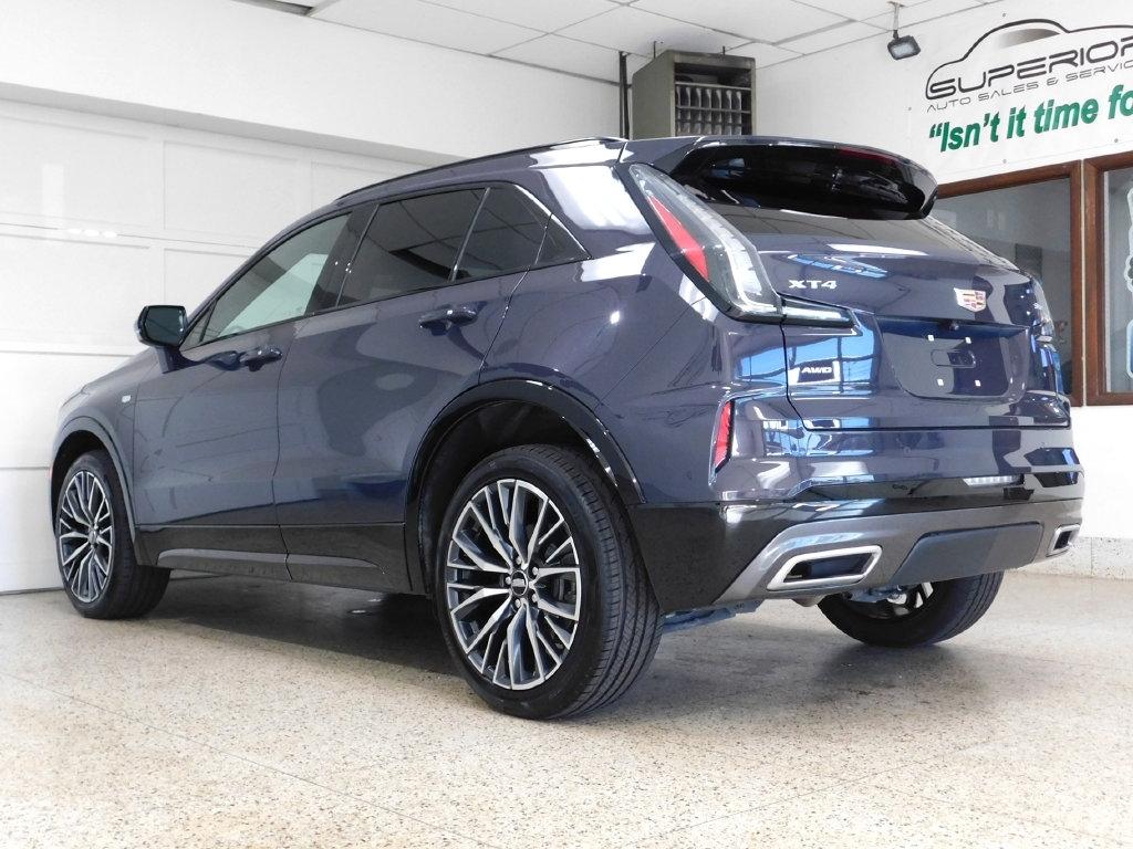 Cadillac XT4 Sport AWD 2024