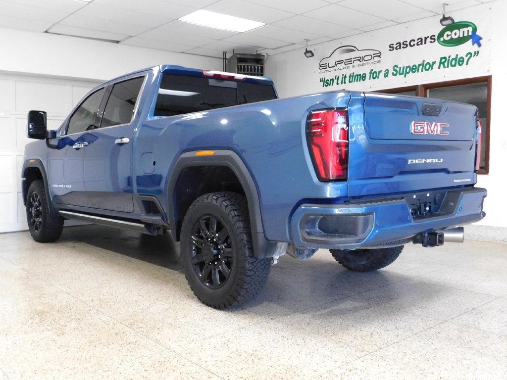 GMC Sierra 2500HD Denali Crew Cab 4WD SB 2026