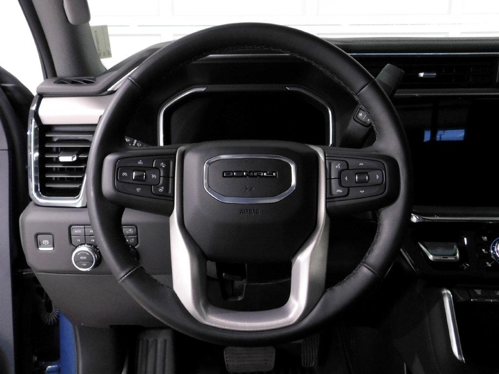 GMC Sierra 2500HD Denali Crew Cab 4WD SB 2026