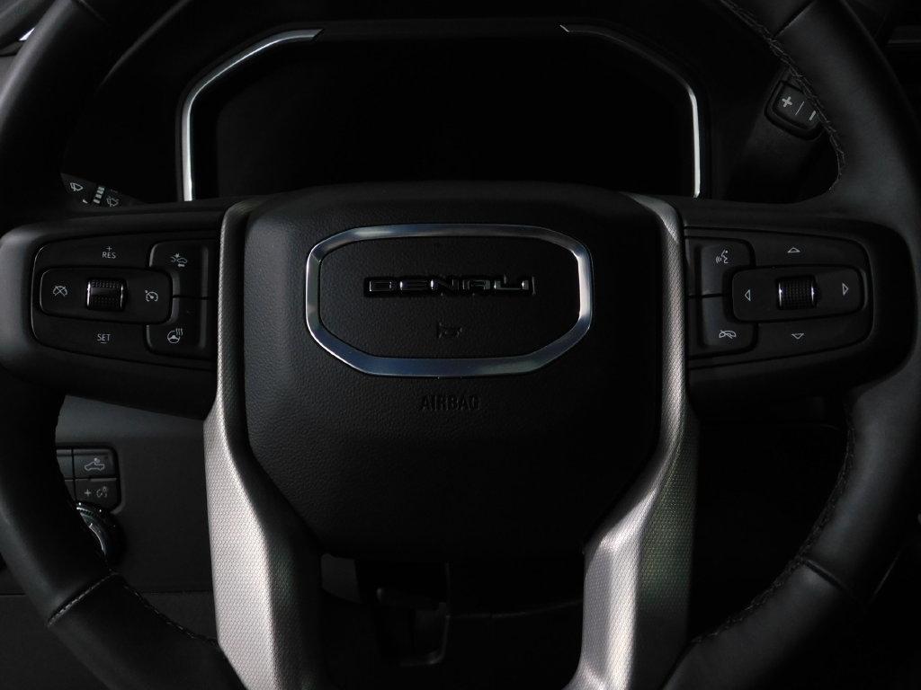 GMC Sierra 2500HD Denali Crew Cab 4WD SB 2026
