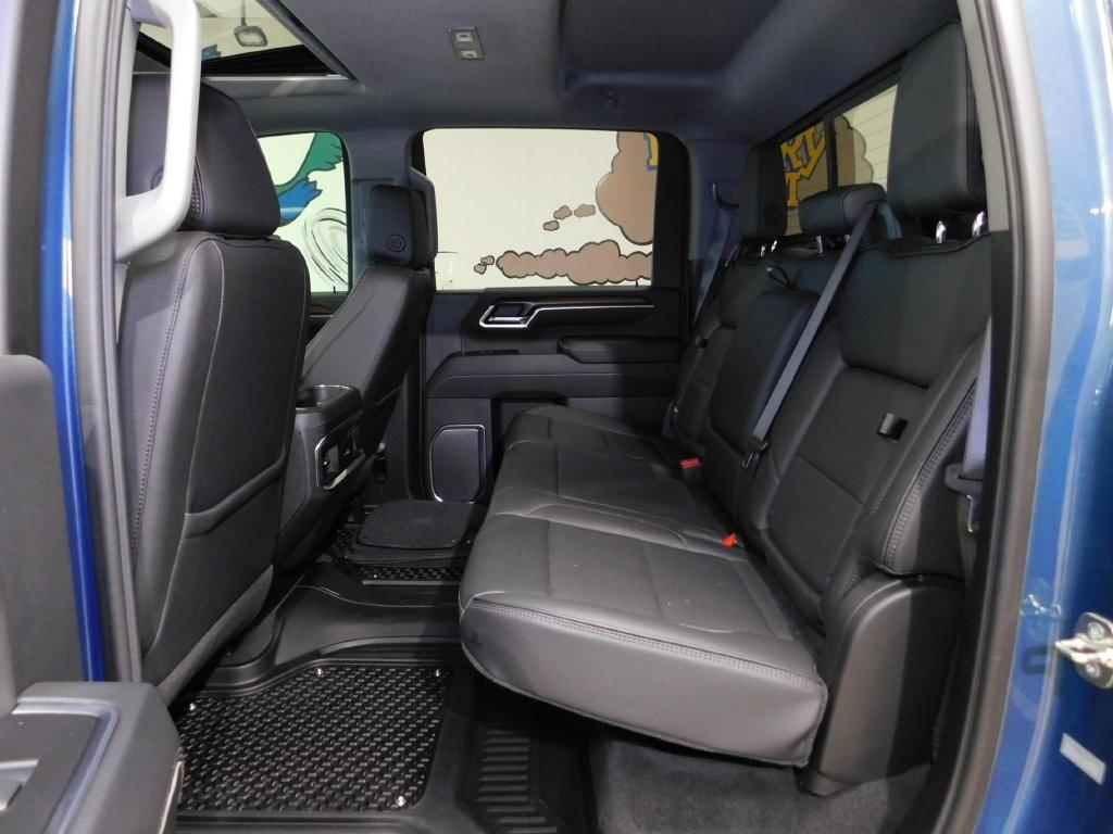 GMC Sierra 2500HD Denali Crew Cab 4WD SB 2026