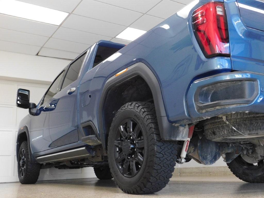 GMC Sierra 2500HD Denali Crew Cab 4WD SB 2026