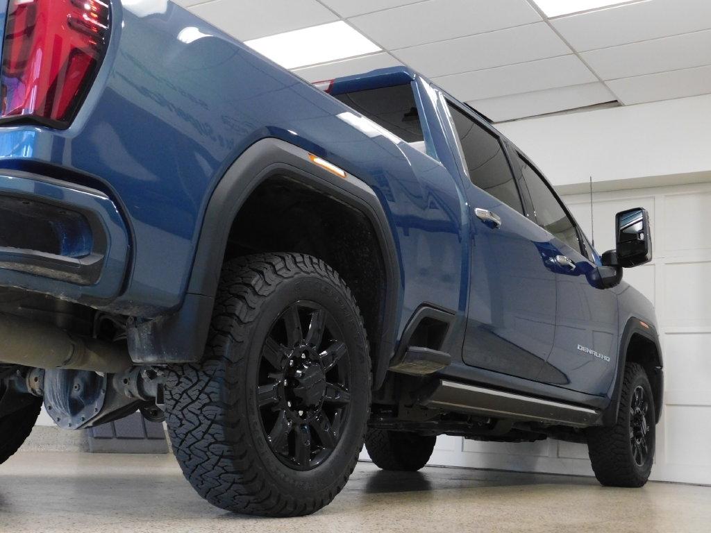 GMC Sierra 2500HD Denali Crew Cab 4WD SB 2026