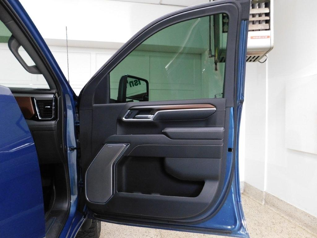 GMC Sierra 2500HD Denali Crew Cab 4WD SB 2026
