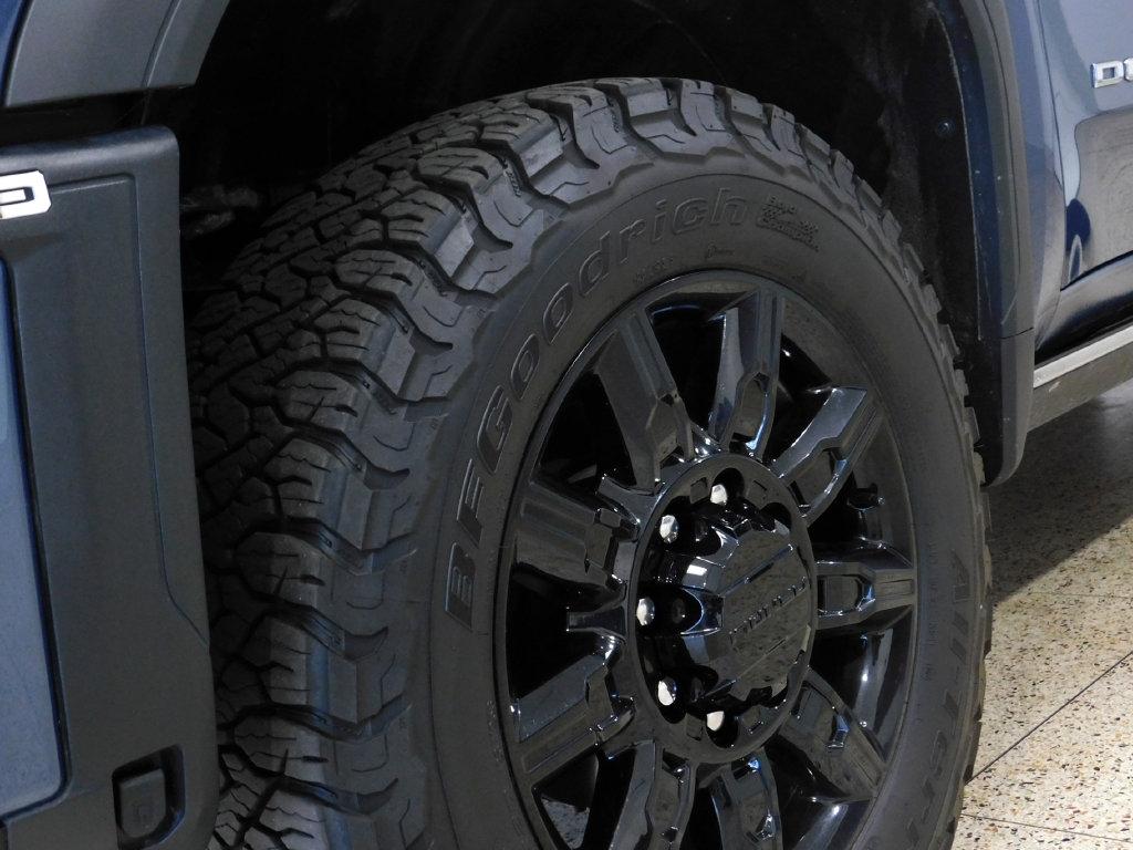 GMC Sierra 2500HD Denali Crew Cab 4WD SB 2026