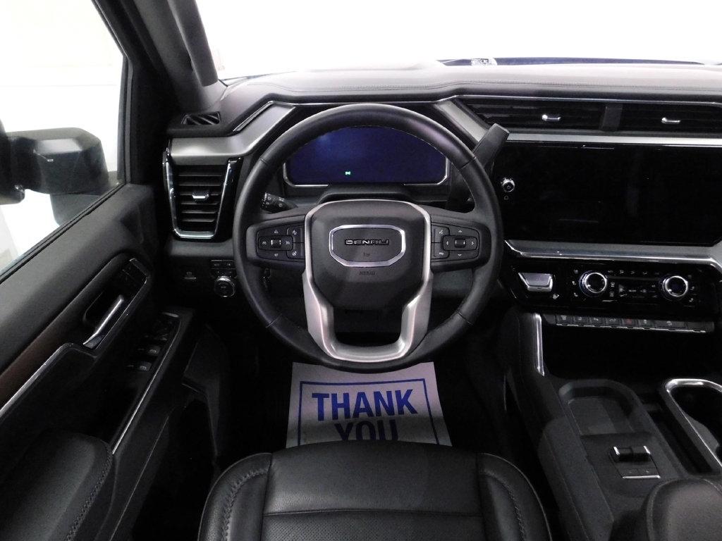 GMC Sierra 2500HD Denali Crew Cab 4WD SB 2026
