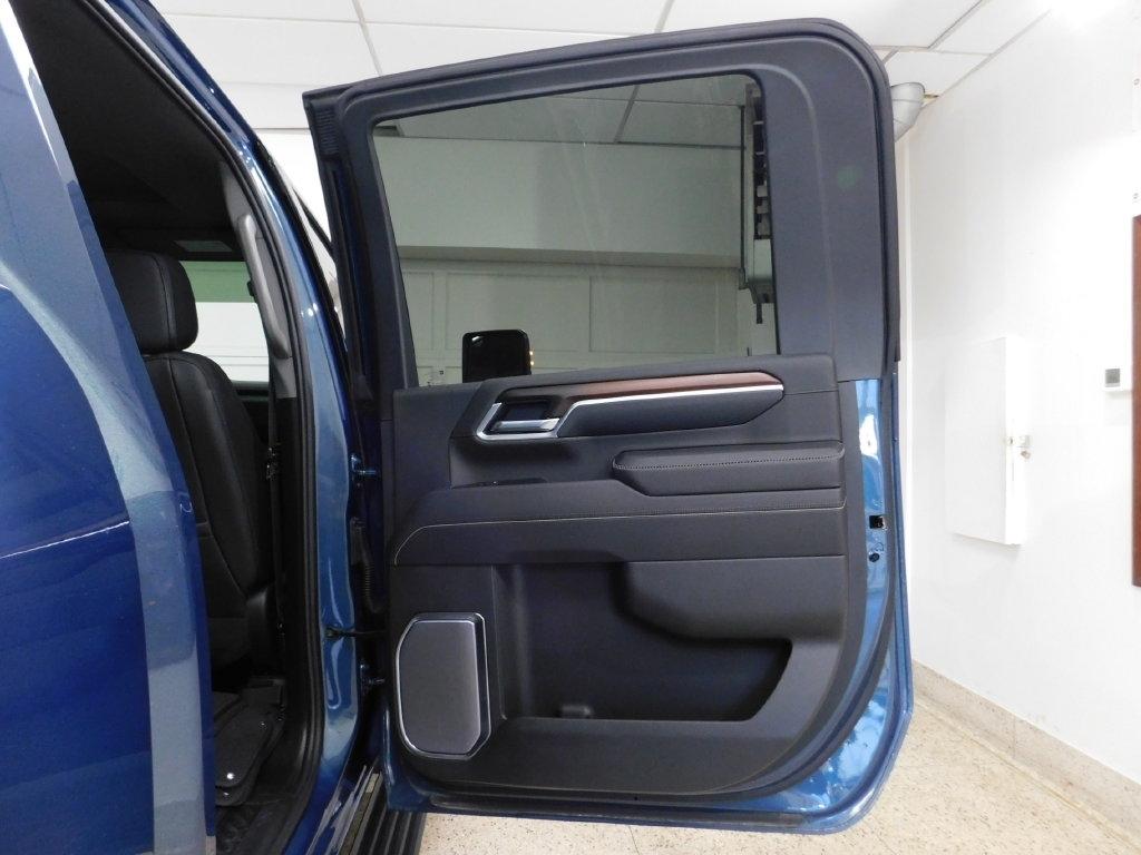 GMC Sierra 2500HD Denali Crew Cab 4WD SB 2026