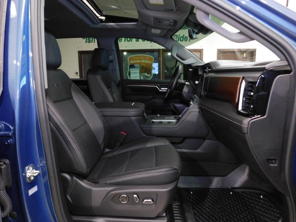 GMC Sierra 2500HD Denali Crew Cab 4WD SB 2026