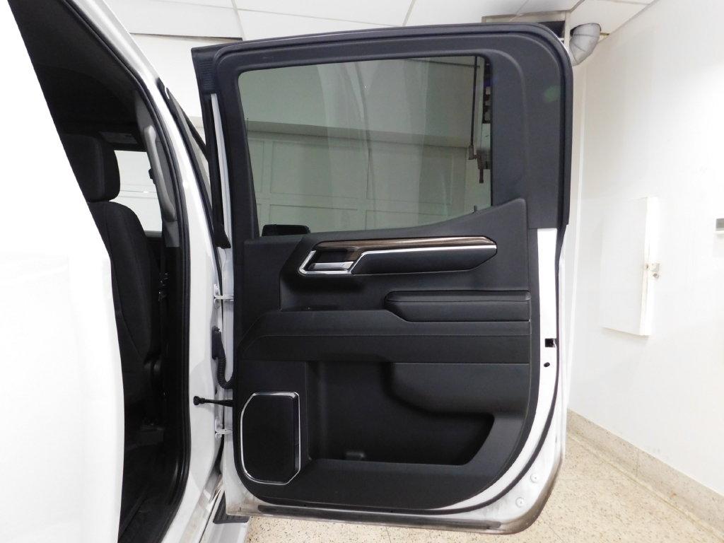 Chevrolet Silverado 1500 LT Crew Cab 4WD 2024