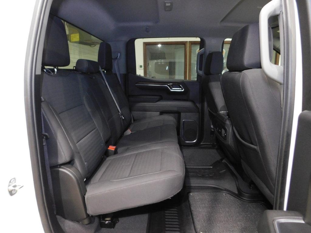 Chevrolet Silverado 1500 LT Crew Cab 4WD 2024