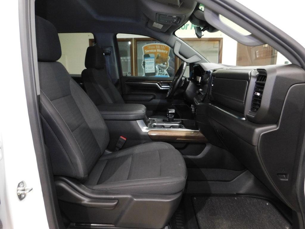 Chevrolet Silverado 1500 LT Crew Cab 4WD 2024