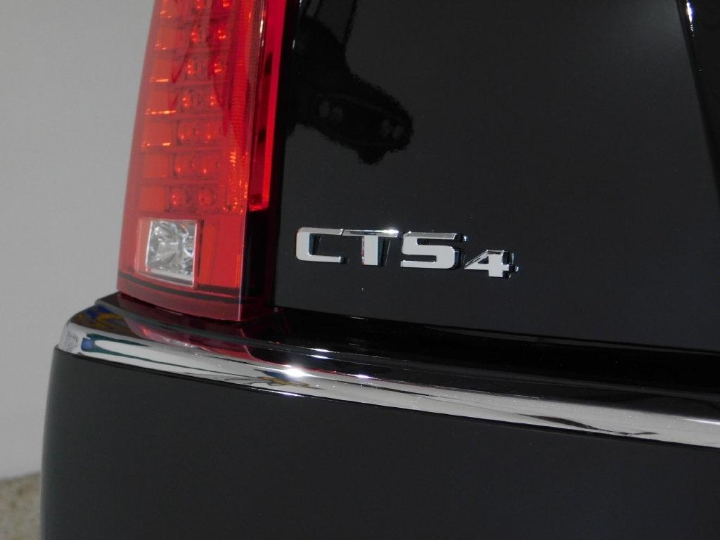 Cadillac CTS 3.0L Base AWD 2011
