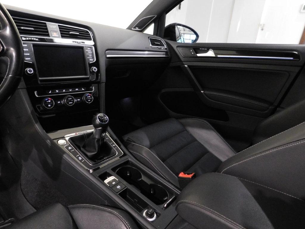 Volkswagen Golf R DCS and Navigation 6M 2017