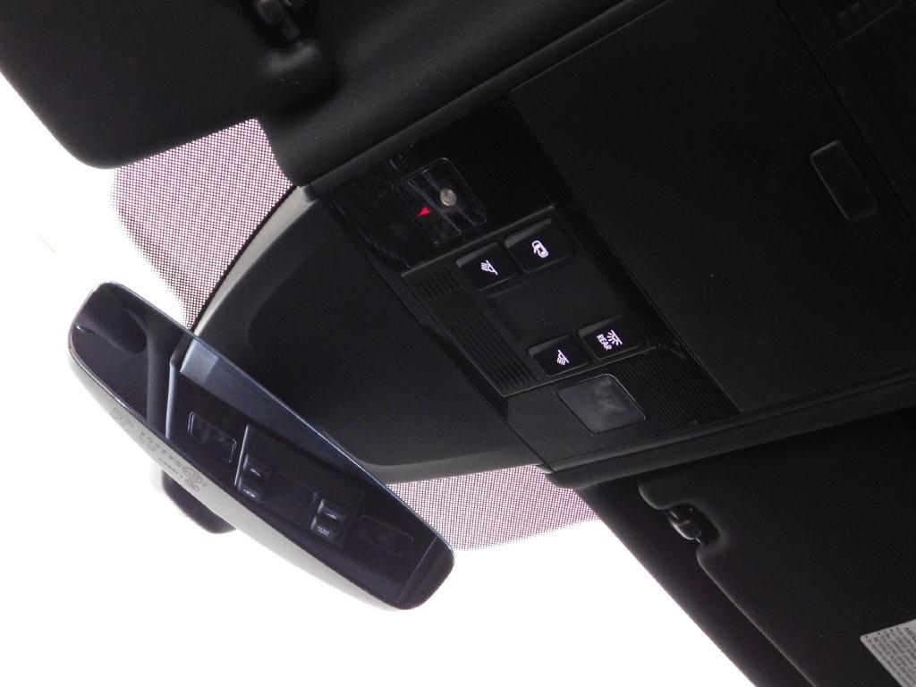Volkswagen Golf R DCS and Navigation 6M 2017