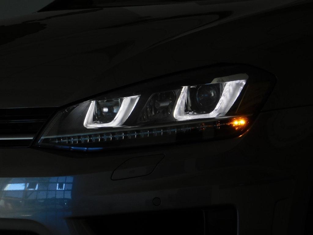 Volkswagen Golf R DCS and Navigation 6M 2017