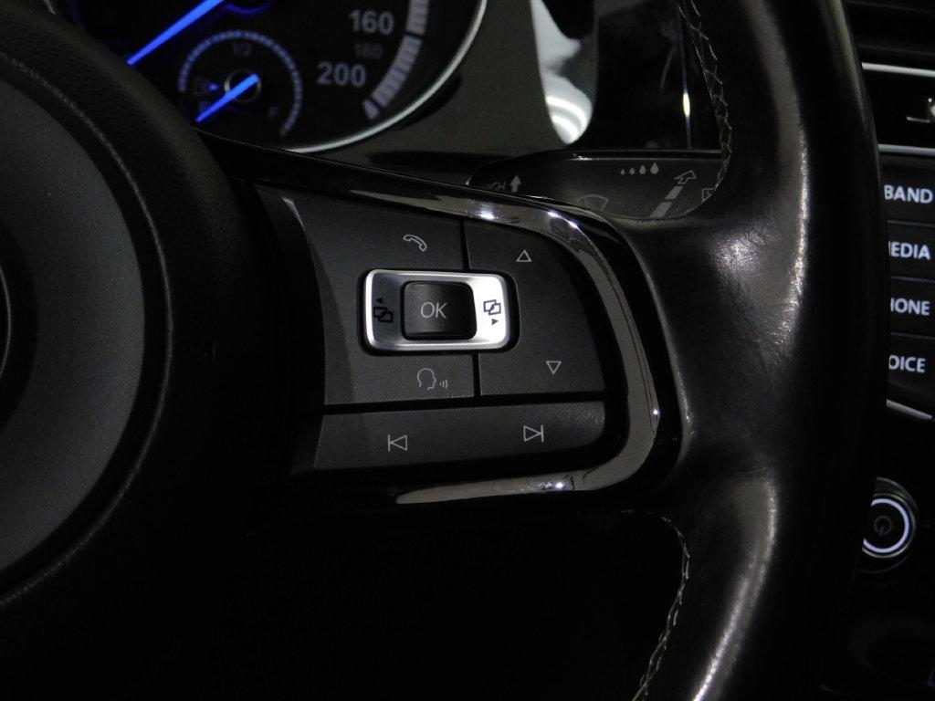 Volkswagen Golf R DCS and Navigation 6M 2017