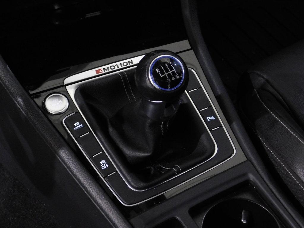 Volkswagen Golf R DCS and Navigation 6M 2017