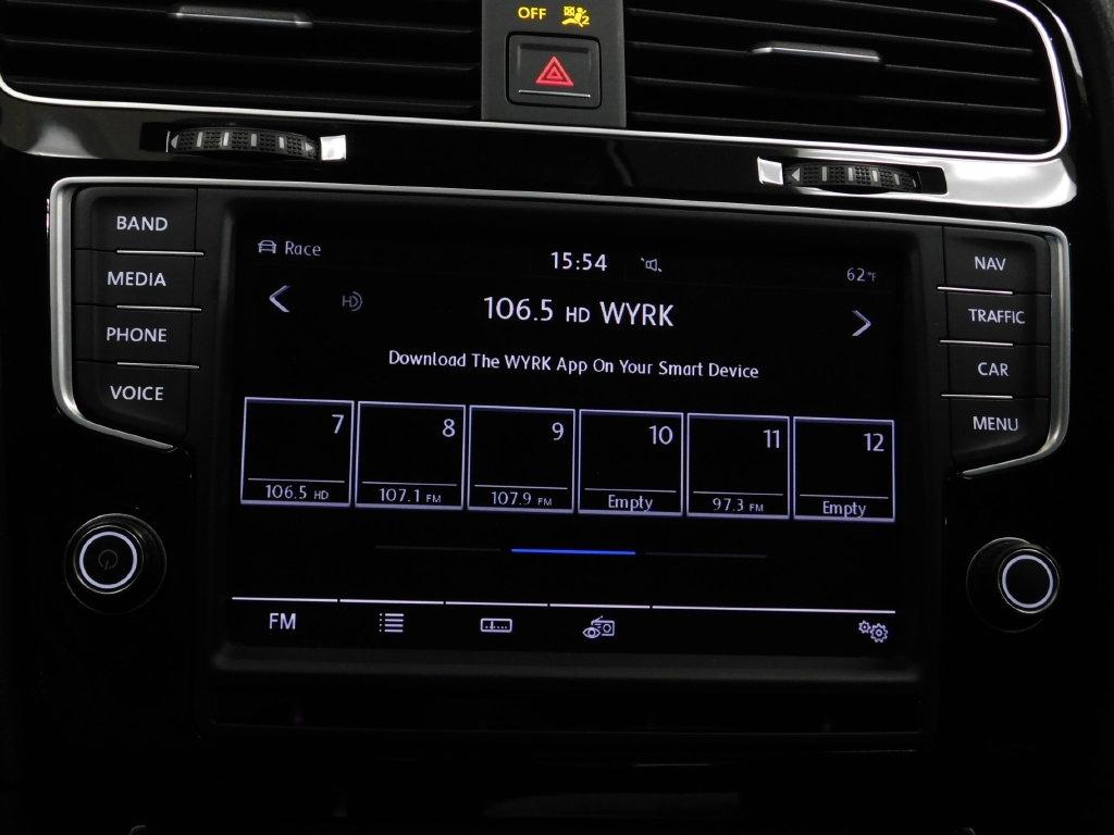 Volkswagen Golf R DCS and Navigation 6M 2017