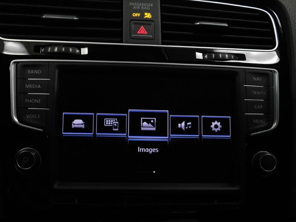Volkswagen Golf R DCS and Navigation 6M 2017