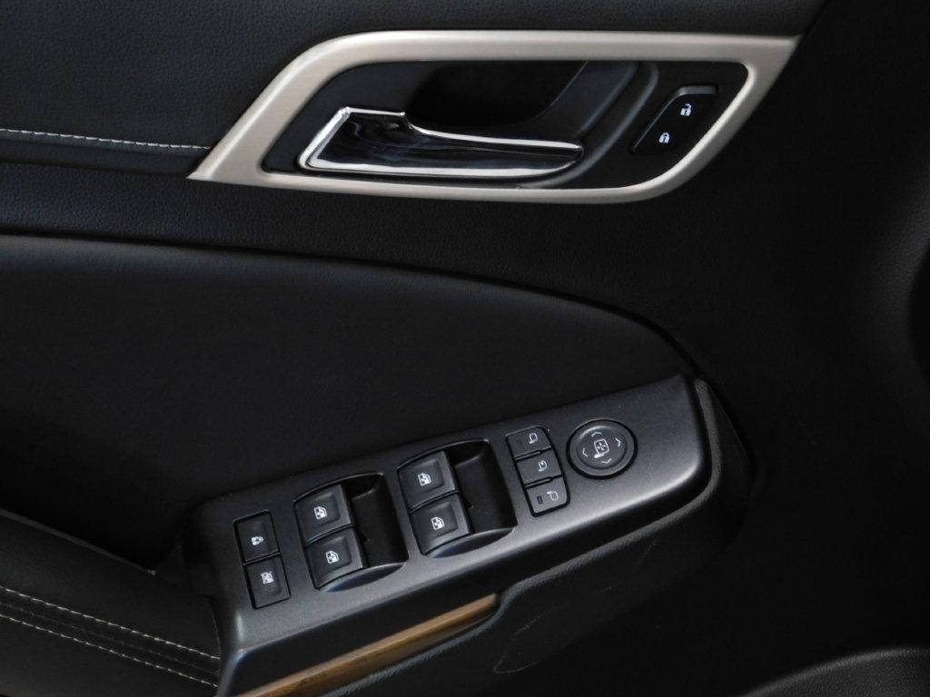 GMC Yukon Denali 4WD 2019