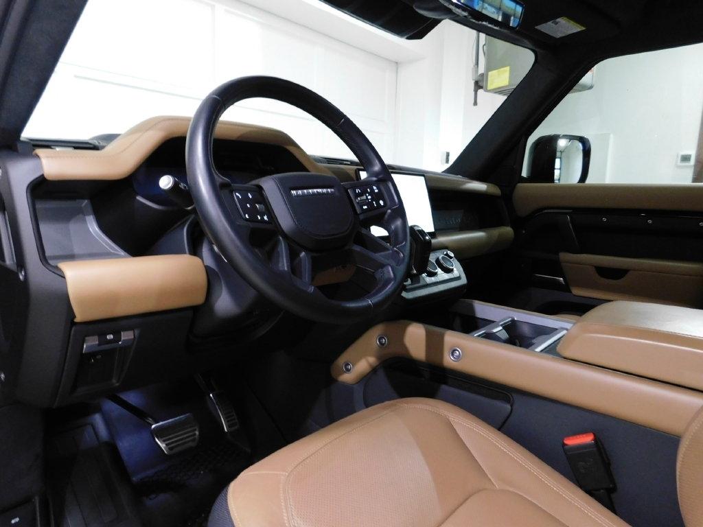 Land Rover Defender 130 P500 V8 2025