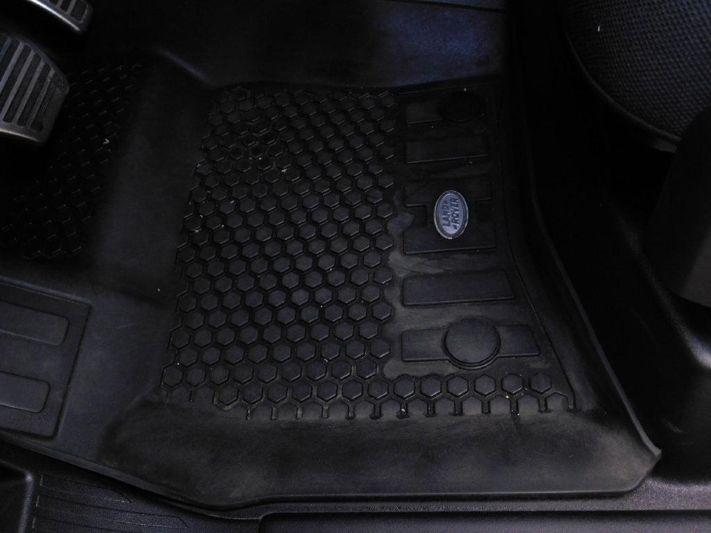 Land Rover Defender 130 P500 V8 2025