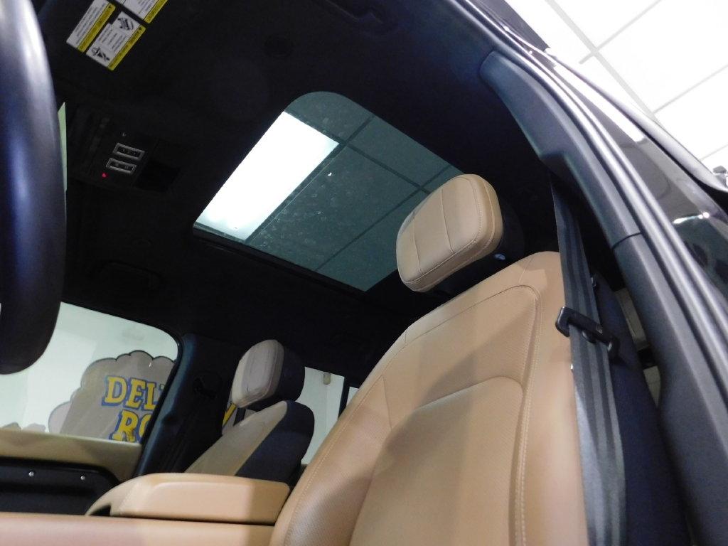Land Rover Defender 130 P500 V8 2025