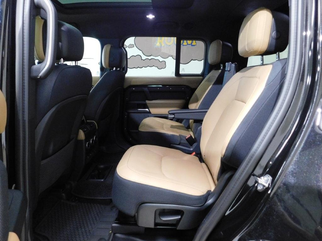 Land Rover Defender 130 P500 V8 2025