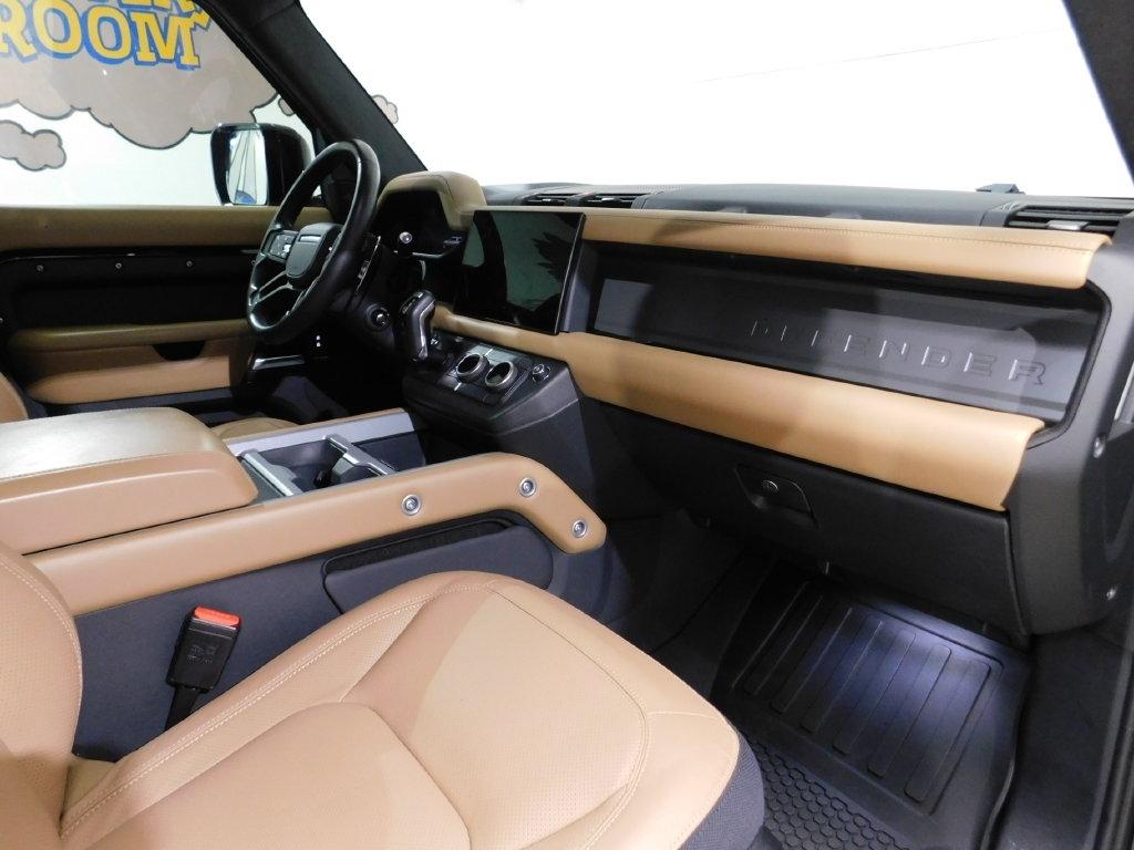 Land Rover Defender 130 P500 V8 2025