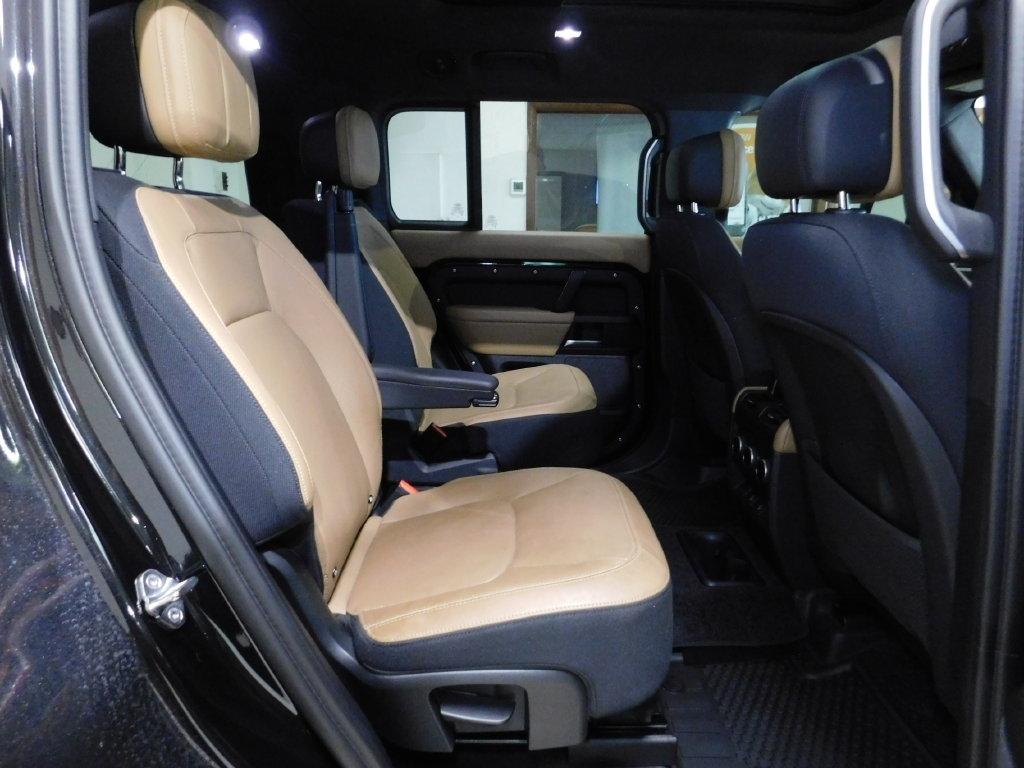 Land Rover Defender 130 P500 V8 2025