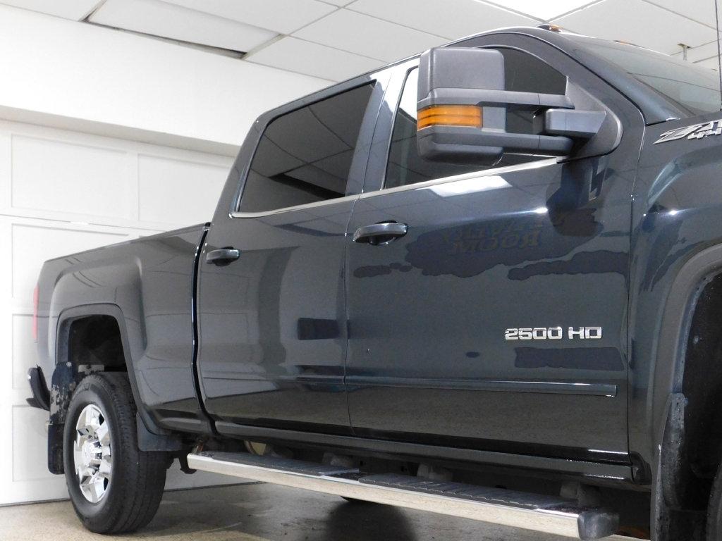 GMC Sierra 2500HD SLE Crew Cab 4WD 2017
