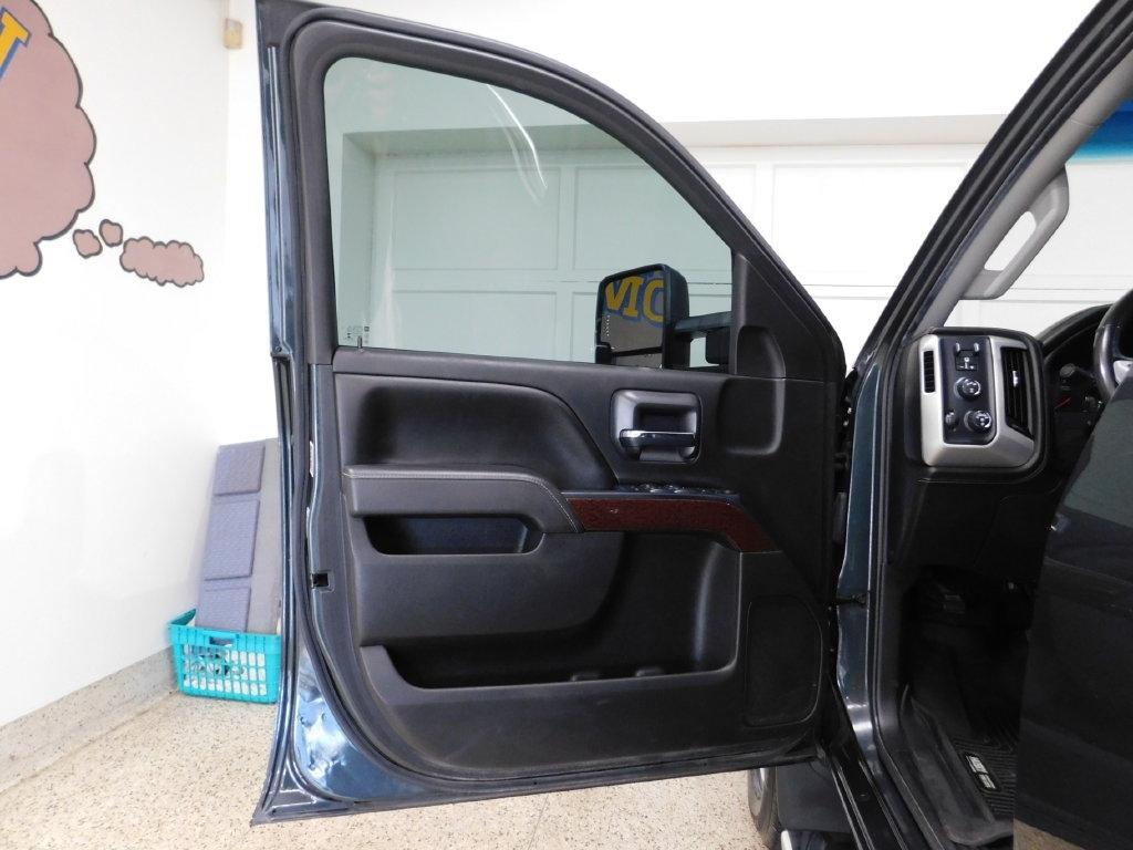 GMC Sierra 2500HD SLE Crew Cab 4WD 2017