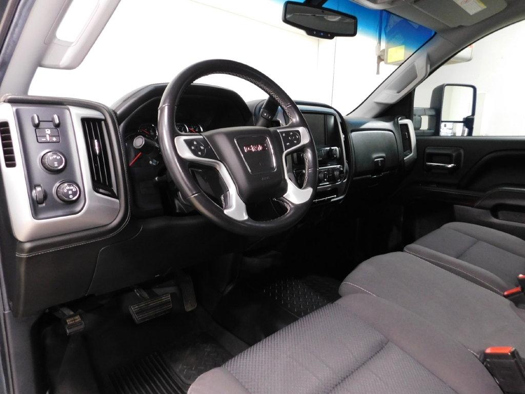 GMC Sierra 2500HD SLE Crew Cab 4WD 2017